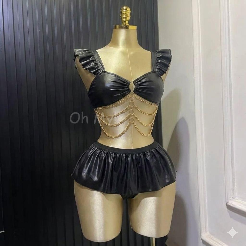 طقم لانجيري اسود مزود ب سلاسل